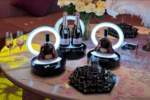 秦皇岛party派缇酒吧招聘,河北秦皇岛酒吧招聘模特/礼宾员